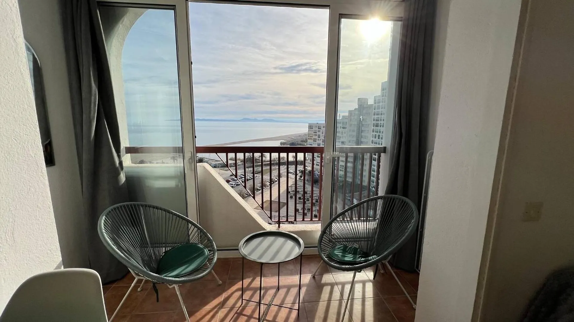 אמפוריבראבה Bonito Apartamento Vista Mar Av-25 0*,  ספרד